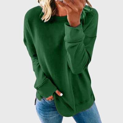 Elizabeth | Lightweight style with a solid color sweater