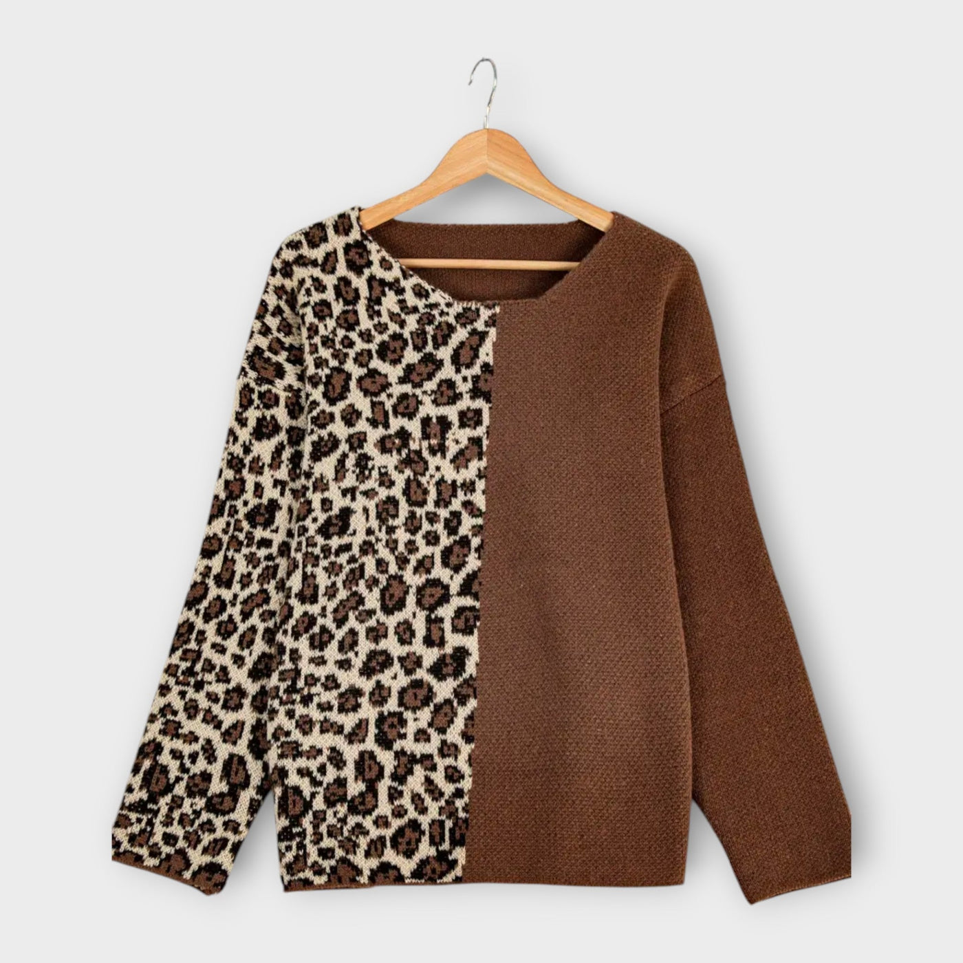 Paige | Comfortable Sweater with Leopard Design